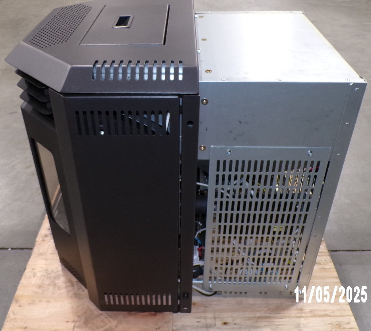 Scratch/Dent HP22i Pellet Stove Insert - SD3306