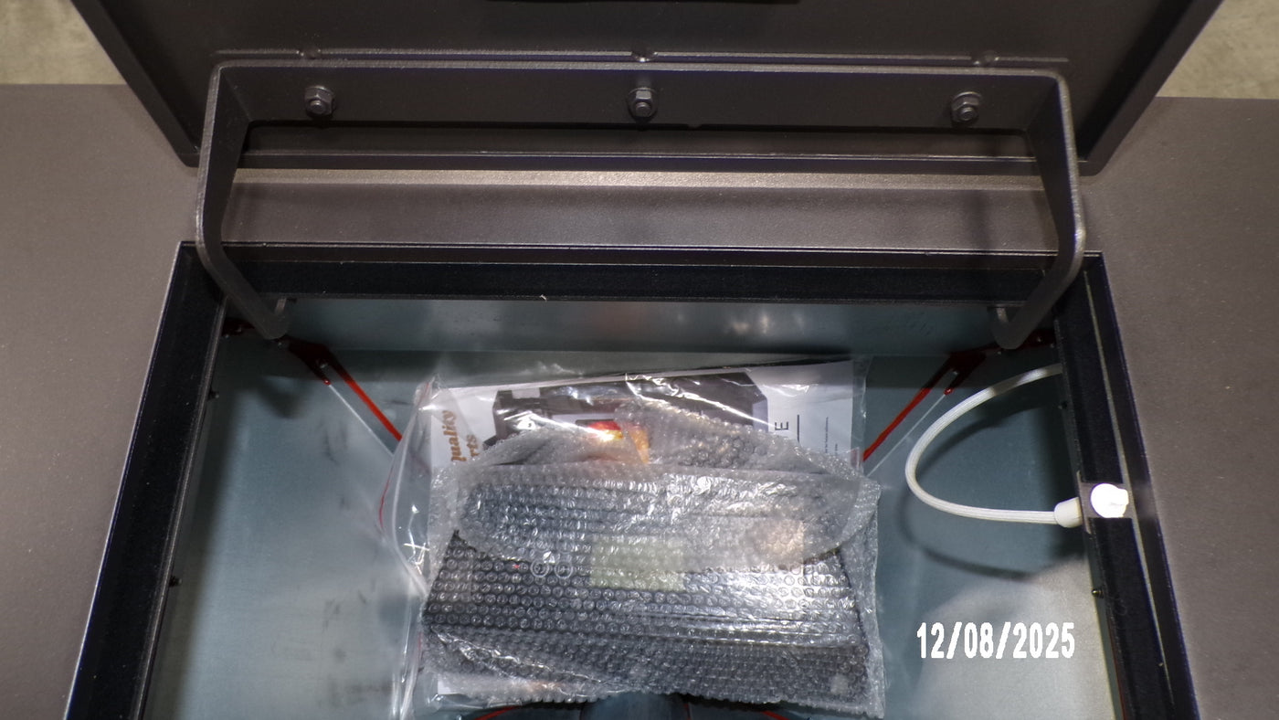 Scratch/Dent HP22 - Black Pellet Stove - SD4524